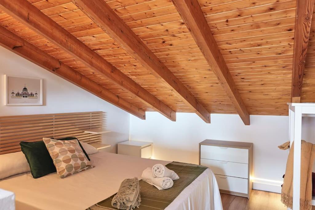 Apartamento Sunny Cozy Penthouse With A Terrace At Plaza Del Carmen Valencia Exterior foto