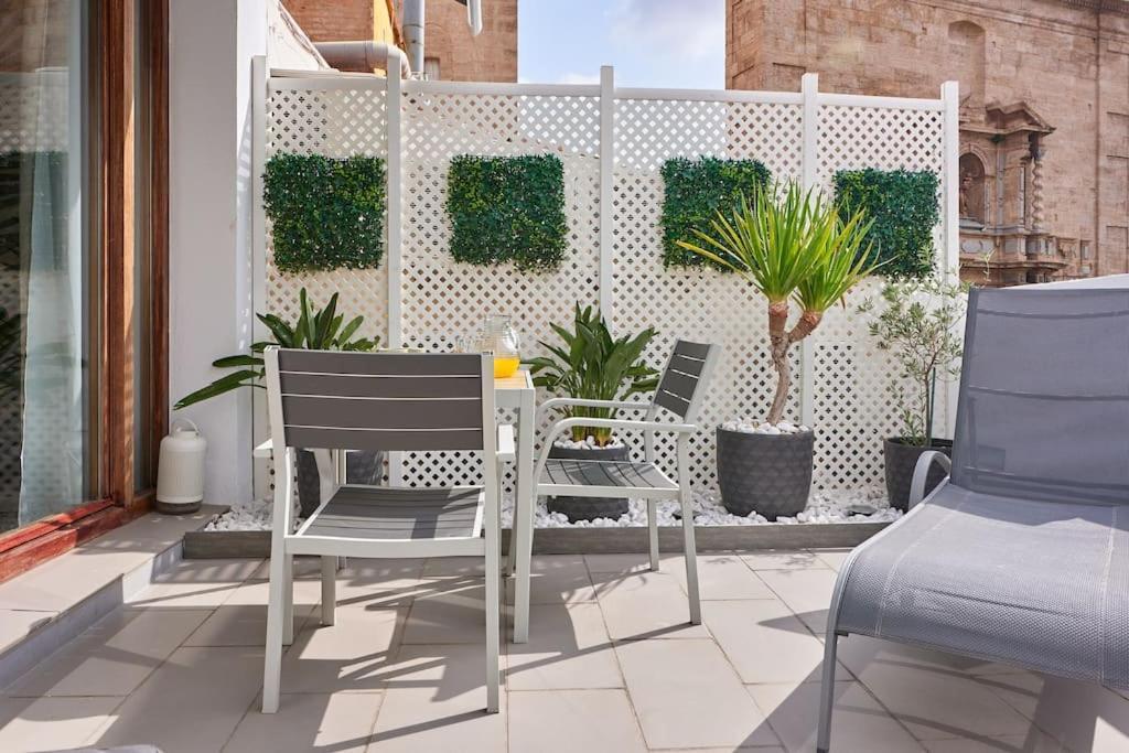 Apartamento Sunny Cozy Penthouse With A Terrace At Plaza Del Carmen Valencia Exterior foto